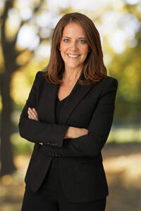 Kelley_James_-_Estate_Attorney_-_Black Suit